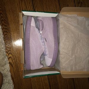 Purple hardly used pumas